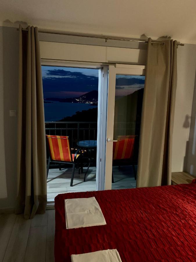 Apartments Mm Sveti Stefan Eksteriør bilde